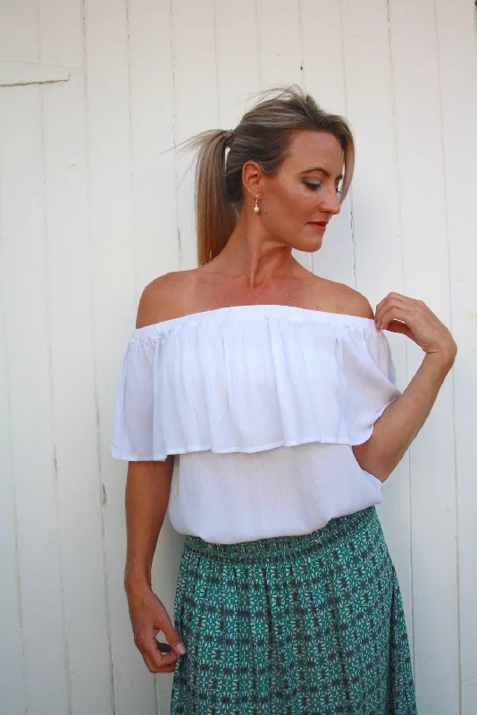 Love The Frill On Or Off the Shoulders Top In White Edgy Women's Punk