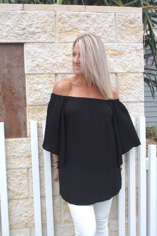 Wing On or off the Shoulders Top in Black Preppy Women's College