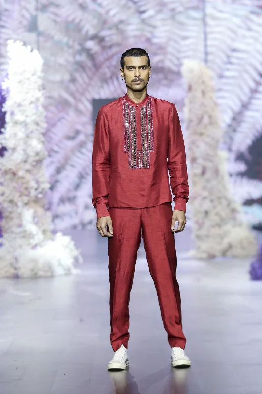 Hand Embroidered Yoke Kurta Dynamic Women's Moto