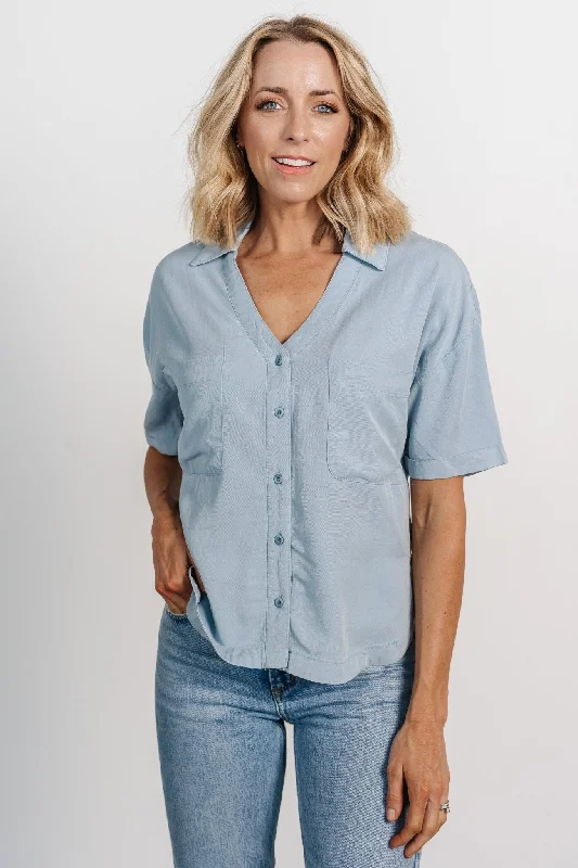 Kinsley Button Top | Light Denim European